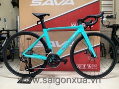 Xe đạp đua SAVA AURORA DISC 105 - Khung full Carbon, group Shimano 105 R7000 (4 món) - 2 đĩa 11 líp . Màu Xanh thiên thanh