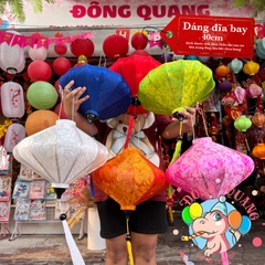 Lồng đèn Hội An vải gấm - dáng đĩa bay