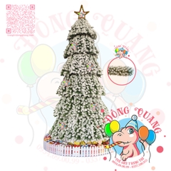 Cây thông khổng lồ phủ tuyết A4