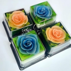 Hộp nhựa nắp trong XY80S 9x9cm (10 hộp) đế đen, đế vàng đựng bánh rau câu, trung thu