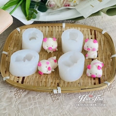 Khuôn silicon Con Heo 6.8cm A105 (bộ 4 khuôn) làm bánh rau câu 3D 4D nhấn xôi, fondant, socola, nến hanmade