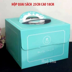Hộp giấy vuông quai xách size 20/25/28/30/35cm cao 18cm đựng bánh sinh nhật kèm đế