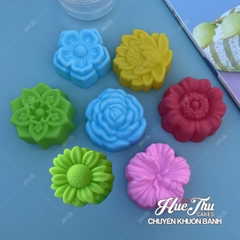Khuôn silicon Nhiều Loại Hoa 5cm (10 cái) làm bánh rau câu, nhấn xôi, bánh da lợn