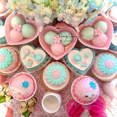 Khuôn silicon Túi Xách, Lược, Gương... A174 (vỉ 12 hình) làm bánh rau câu 3D 4D nhấn xôi, fondant, socola, nến hanmade