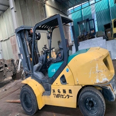 XE NÂNG DẦU 4.5 TẤN KOMATSU FD45T-10 SX 2009