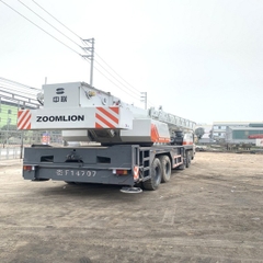 XE CẨU 50 TẤN ZOOMLION QY50V DATE  2011