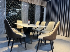 BÀN ĂN ĐẸP GIÁ RẺ MẶT ĐÁ CHÂN SẮT