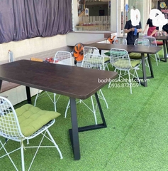 BỘ BÀN ĂN GỖ CHÂN SẮT 4 GHẾ NHẬP KHẨU - BBA8