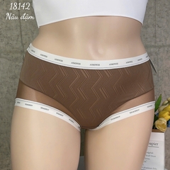 18142 Q.lót chữ AOM - Nâu Đậm