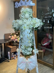 Kệ Chia Buồn Mẫu Thánh Giá
