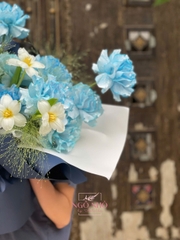 Bó Hồng Sky Blue (Ecuador) Mix Tulip Trắng