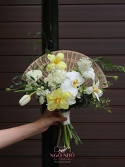 Bó Hoa Cưới Quạt Tulip Mix Sao Trắng, Lan Hồ Điệp