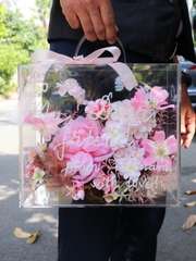 Hộp Hoa Lụa Mica | Vali Hoa Tone Hồng 248