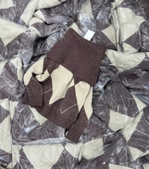 A433-Áo len dài tay trễ vai hoạ tiết quả trám nâu be