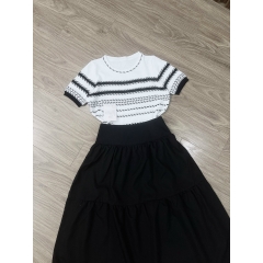 SET áo len mongtoghi kẻ ngang kèm chân váy đen (có tách lẻ)