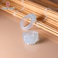 Nhẫn đá khắc hoa đá Aquamarine