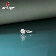 Nhẫn bạc đính đá thiên nhiên