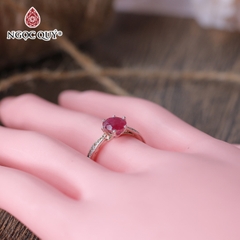 Nhẫn bạc đá Ruby