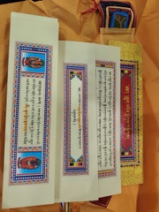 Kinh Tạng để thờ (và đọc tụng)