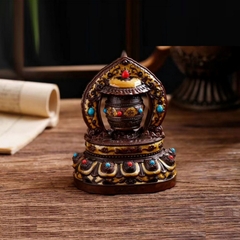 Kinh Luân để oto chạy bằng năng lượng mặt trời (kiểu nâu lọng báu)