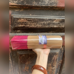 Nhang Que Đàn Hương Trắng Ấn Độ Có Tăm