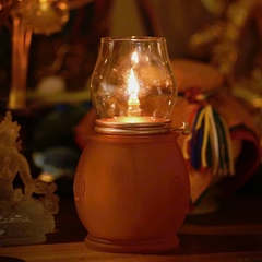 Đèn dầu liuli Bát Kiết Tường