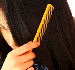 Lược Chải Tóc Rẽ Ngôi Tạo Kiểu Tóc Tiện Dụng A1054