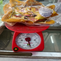 ( Tem vàng ) Gà ủ muối nguyên con có đầu mề ( size 1kg - 1.2kg )