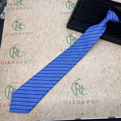 Cà vạt bản 8cm thắt sẵn dây kéo vải bóng đẹp dày 3 lớp màu xanh bích họa tiết