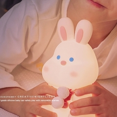 Đèn ngủ thỏ quàng khăn Rika Rabbit