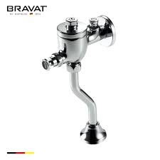 Van xả nhấn tiểu nam Bravat D953C-ENG