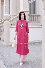 SONO - Áo dài hồng thêu quấn bông