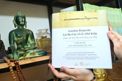 Garchen Rinpoche - Lạt Ma Của Nhiều Đời Kiếp