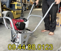 Máy đầm thước chạy xăng 4m Khung Inox
