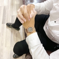 ĐỒNG HỒ  NAM CARNIVAL 8118G