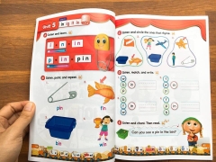 Oxford Phonics World level 2 (Sách nhập) - Bộ 2 quyển tặng kèm file nghe và video