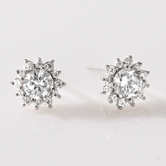 Khuyên Tai Stud Bạc 925 Mặt Bông Tuyết Đính Đá Lấp Lánh Snowy Stud - VGE10