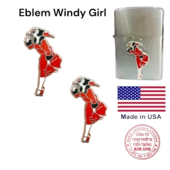 Eblem dán trang trí Zippo chủ đề Windy Girl ( cô gái gió) phủ sơn màu đỏ, chất liệu hợp kim nhôm, hàng chuẩn zin Mỹ