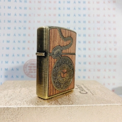 Bật lửa, hộp quẹt CHIEF chủ đề Đồng hồ bỏ túi vân gỗ, Kim Ánh nhập hàng chính hãng vỏ bằng đồng