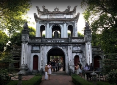 EXPLORE HA NOI half a day ( private tour or join group )