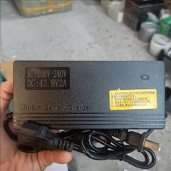 Sạc 43.8V 2A, 43.8V 3A, 43.8V 5A dùng cho pin sắt photphat hệ 12S 36V (có quạt)