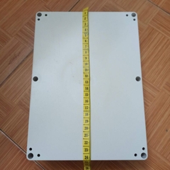 HỘP NHỰA 240x175x68mm lắp vừa 3 cell 46160 (CHỐNG NƯỚC IP65)