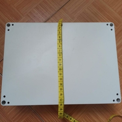 HỘP NHỰA 240x175x68mm lắp vừa 3 cell 46160 (CHỐNG NƯỚC IP65)