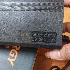 Sạc 43.8V 2A, 43.8V 3A, 43.8V 5A dùng cho pin sắt photphat hệ 12S 36V (có quạt)