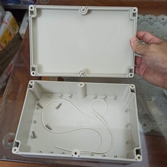 Hộp Nhựa ABS 230x150x85mm (Chống Nước IP65). Lắp được 8 cell 33140