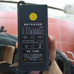 Sạc 14.6V 10A cho pin sắt photphat hệ 4S. Sạc 12.6V 10A cho pin lion hệ 3S