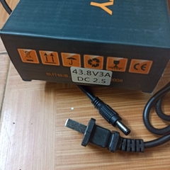 Sạc 43.8V 2A, 43.8V 3A, 43.8V 5A dùng cho pin sắt photphat hệ 12S 36V (có quạt)