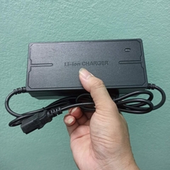 Sạc 84V3A, 84V5A, 87.6V3A, 87.6V5A cho pin lion hệ 20s 72V, pin sắt Lifepo4 hệ 24s 72V