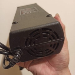 Sạc 12.6V 20A cho pin lion 3S. Sạc 14.6V 20A cho pin sắt Lifepo4 4S