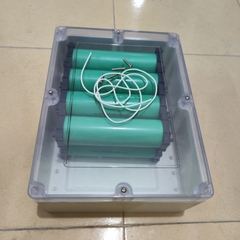 Hộp Nhựa 320x240x110mm nắp trong, lắp được 24 cell 33140 hoặc 8 cell 46160 (Chống Nước IP65)